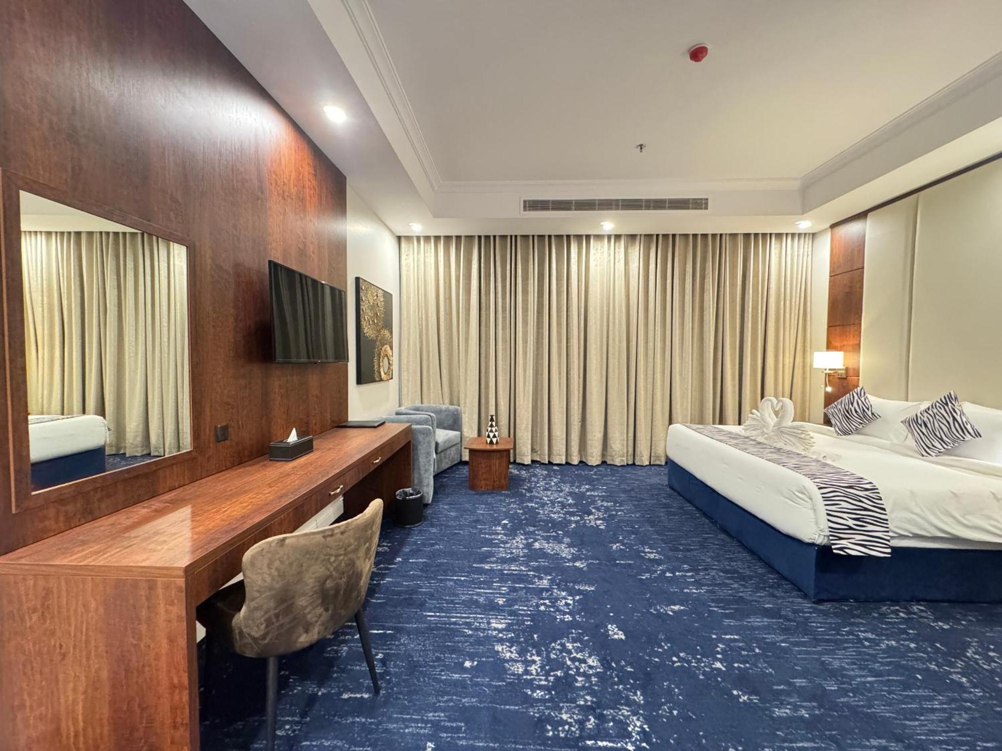 Hotel Jmd Grace A Family New Delhi