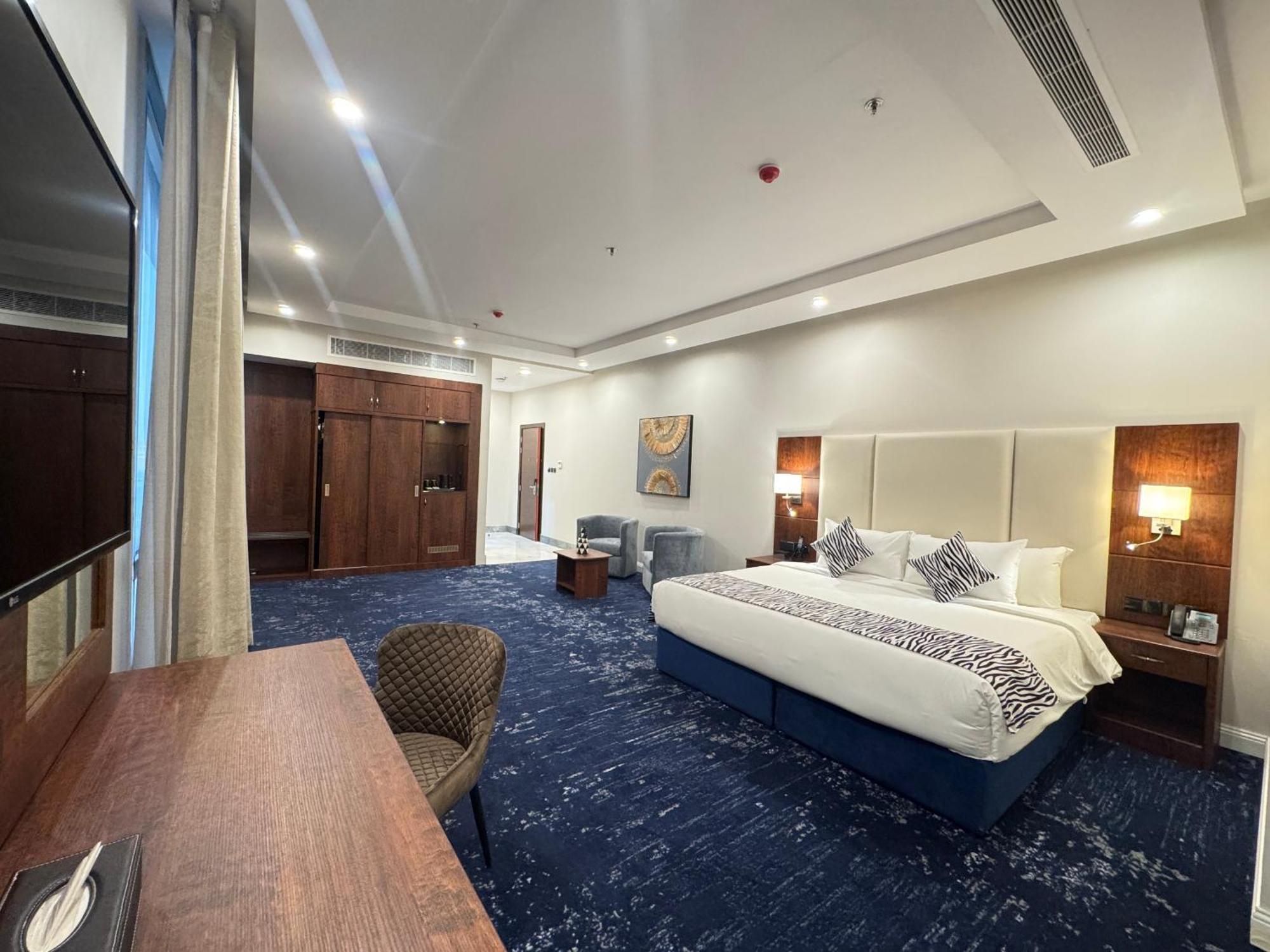 Jmd Grace A Family 4* New Delhi